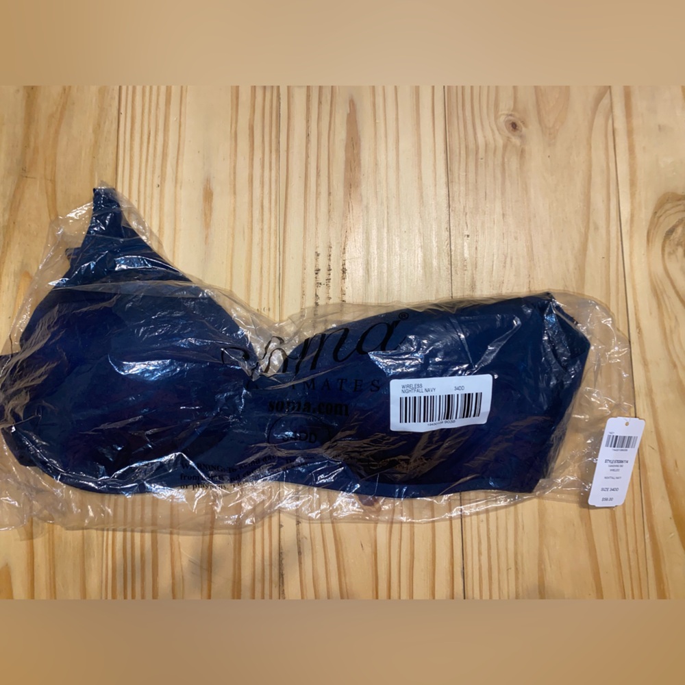 NWT Soma Vanishing 360 Wireless Bra